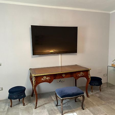 Villa Dom 피아첸차 외부 사진